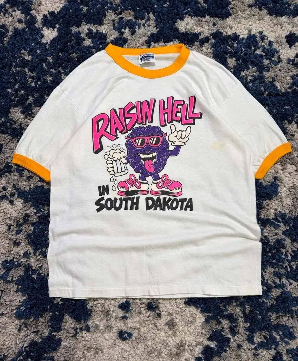 Vintage Raisin Hell In South Dakota Graphic Ringer T-Shirt